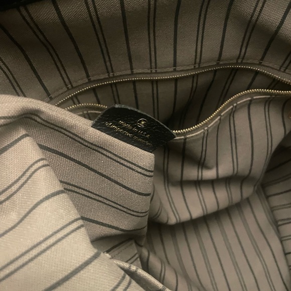 Louis Vuitton Black Monogram bagatelle hobo bag - Picture 15 of 15